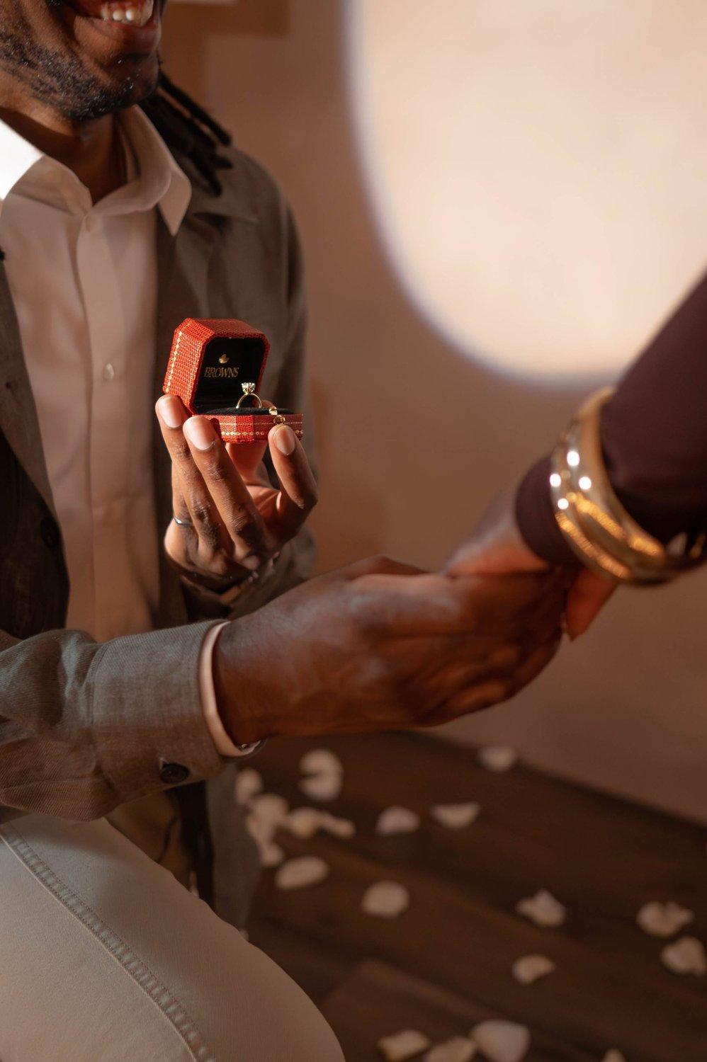 carousel-hero-element image-4